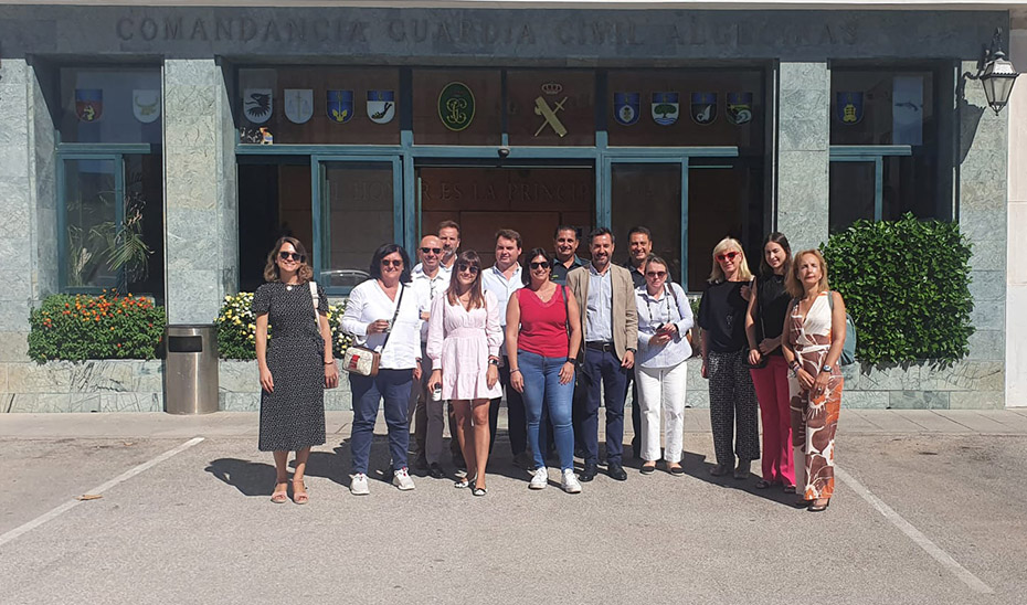 Visita a la Guardia Civil en el curso de Algeciras sobre inmigración. 